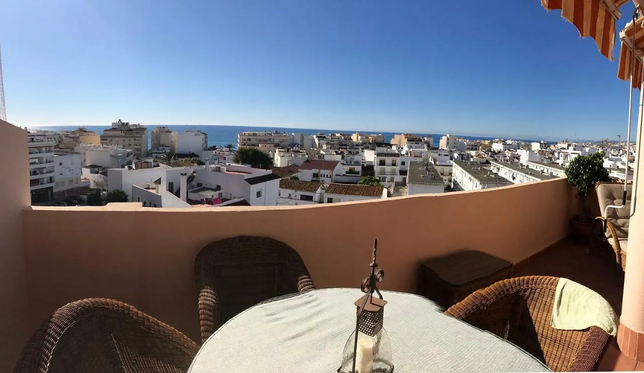 Apartamento Sub-ático con parking en el centro de Estepona